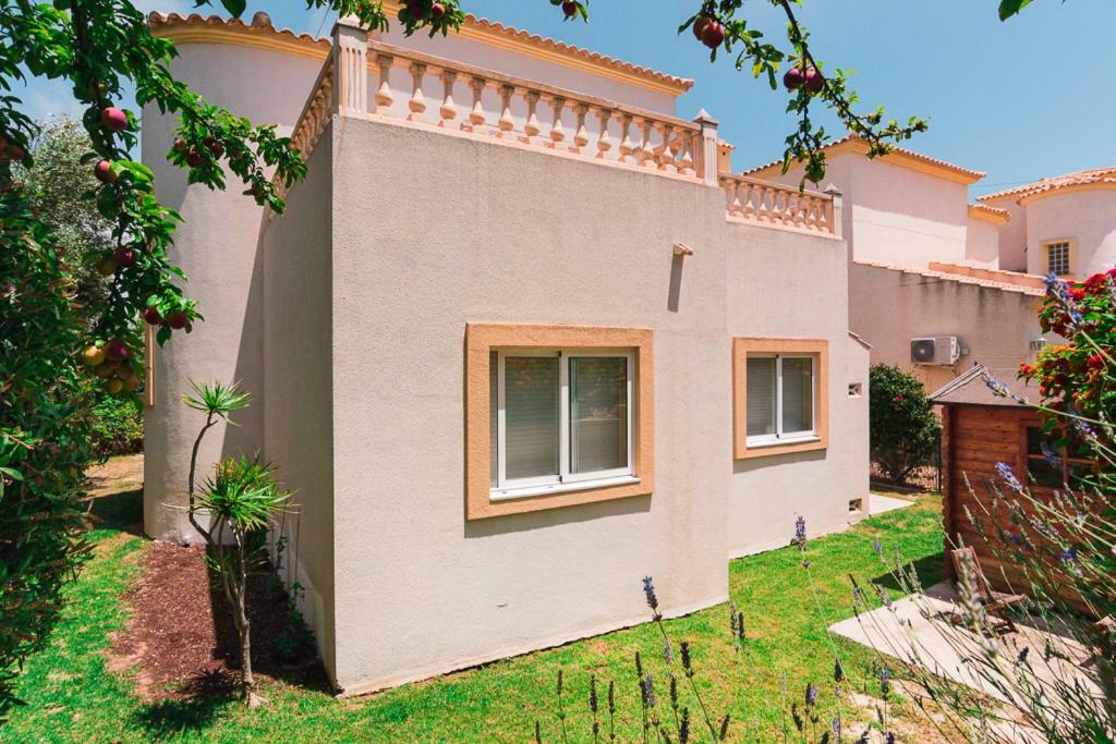 Bright Villa With Salt Water Pool El Campello Zewnętrze zdjęcie